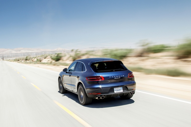 2016 Porsche Macan S Picture