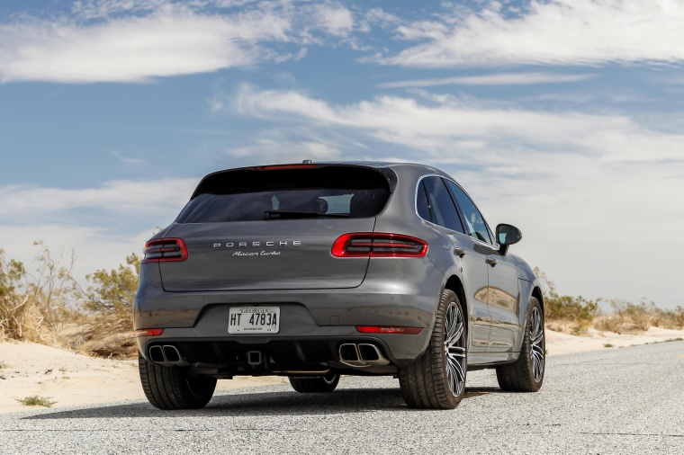 2016 Porsche Macan Turbo Picture