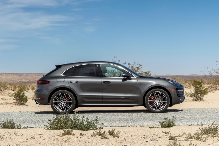 2016 Porsche Macan Turbo Picture