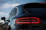 Picture of 2016 Porsche Macan S Tail Light