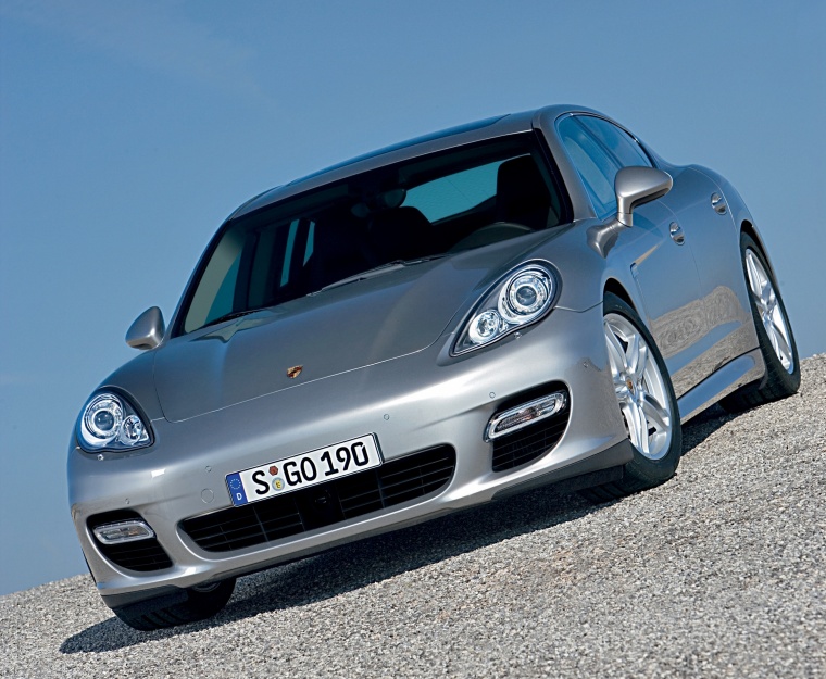 2010 Porsche Panamera Turbo Picture