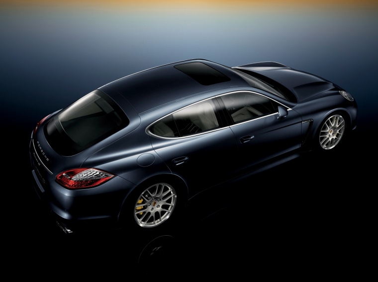 2010 Porsche Panamera 4S Picture