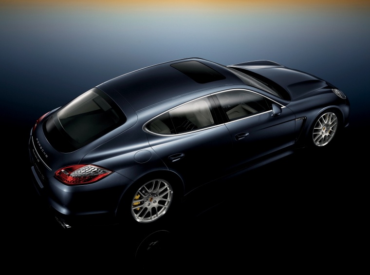 2011 Porsche Panamera 4S Picture