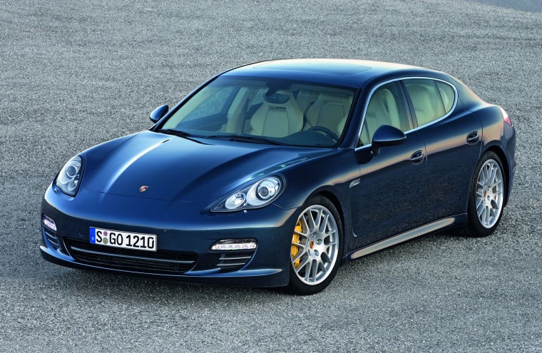 2011 Porsche Panamera 4S Picture