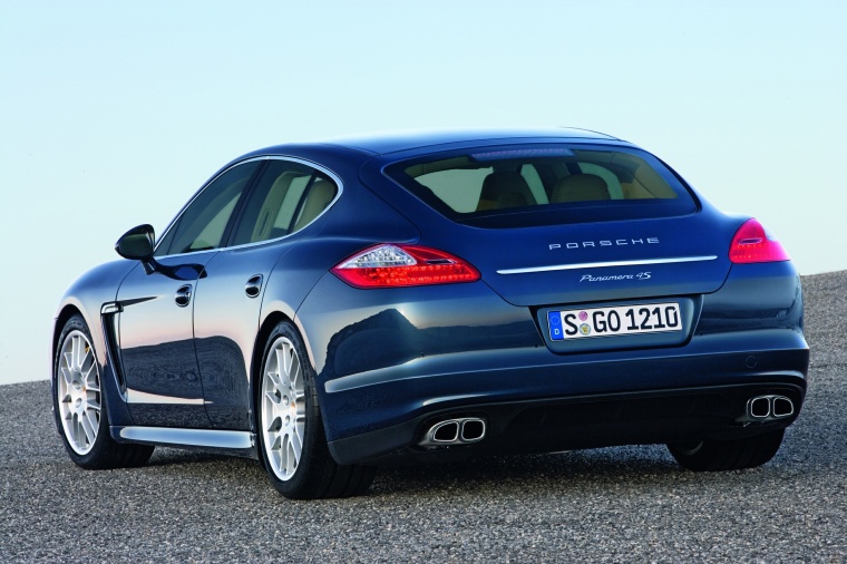 2012 Porsche Panamera 4S Picture