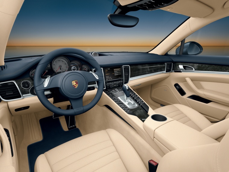 2012 Porsche Panamera Turbo Cockpit Picture