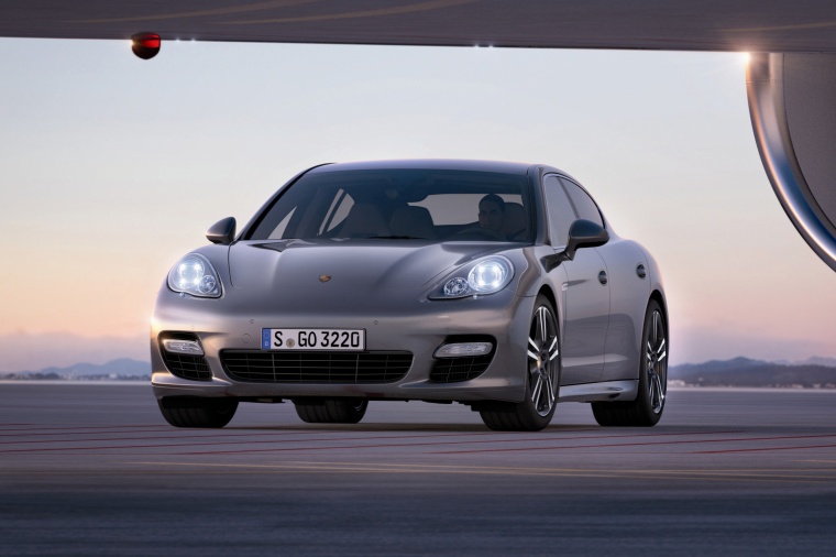 2012 Porsche Panamera Turbo S Picture