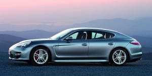 2012 Porsche Panamera Pictures