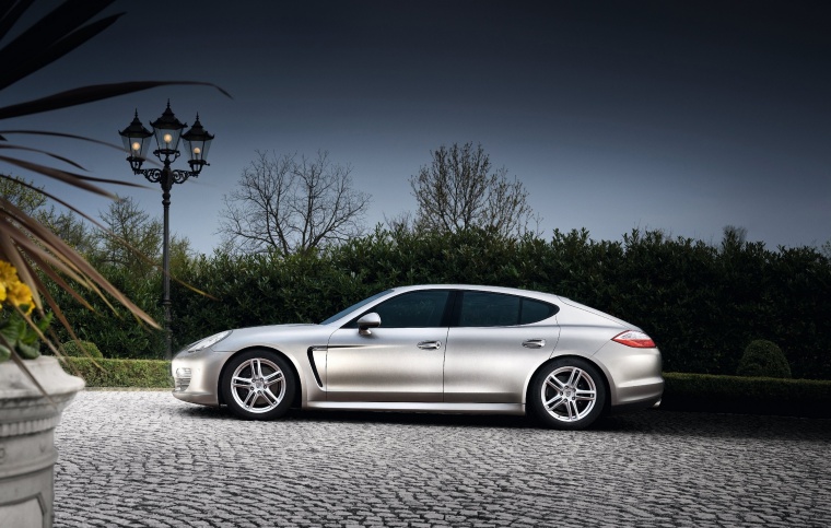 2013 Porsche Panamera Picture