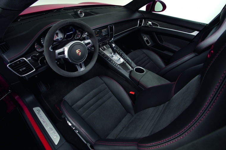 2013 Porsche Panamera GTS Cockpit Picture