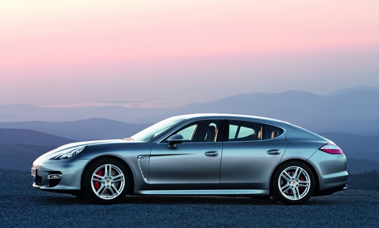 2013 Porsche Panamera Turbo Picture