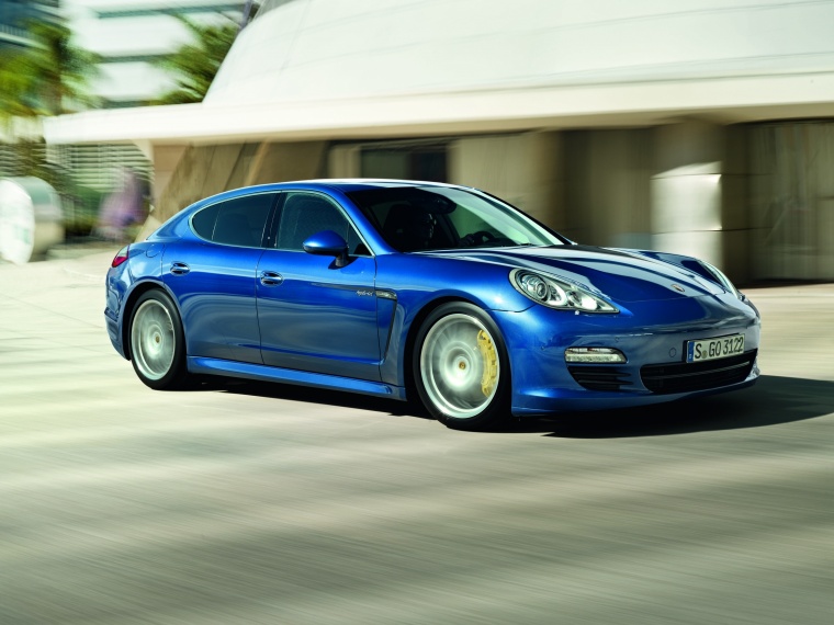 2013 Porsche Panamera S Hybrid Picture