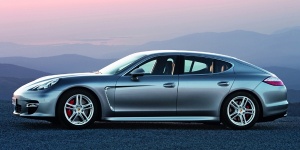 2013 Porsche Panamera Pictures