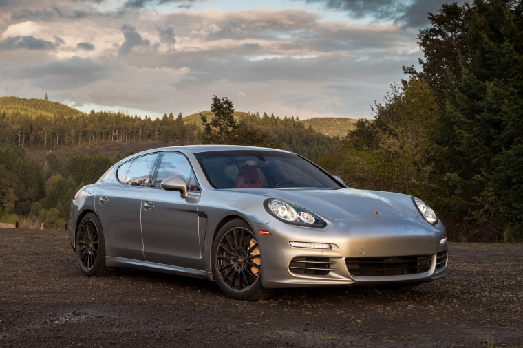 2014 Porsche Panamera 4S Picture