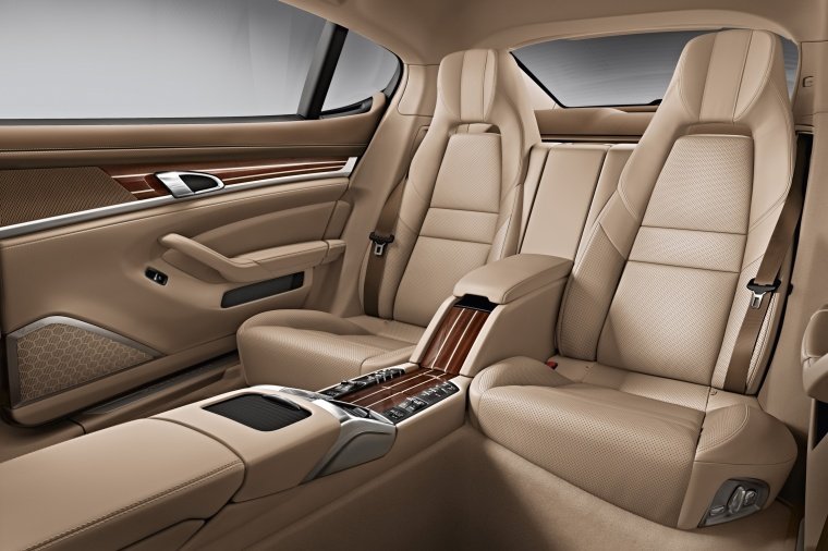 2014 Porsche Panamera 4S Rear Seats Picture