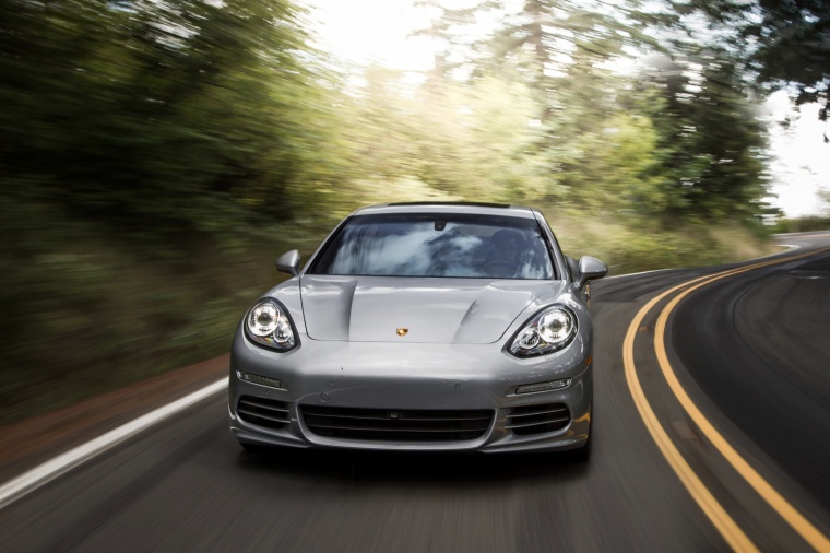 2014 Porsche Panamera 4S Picture