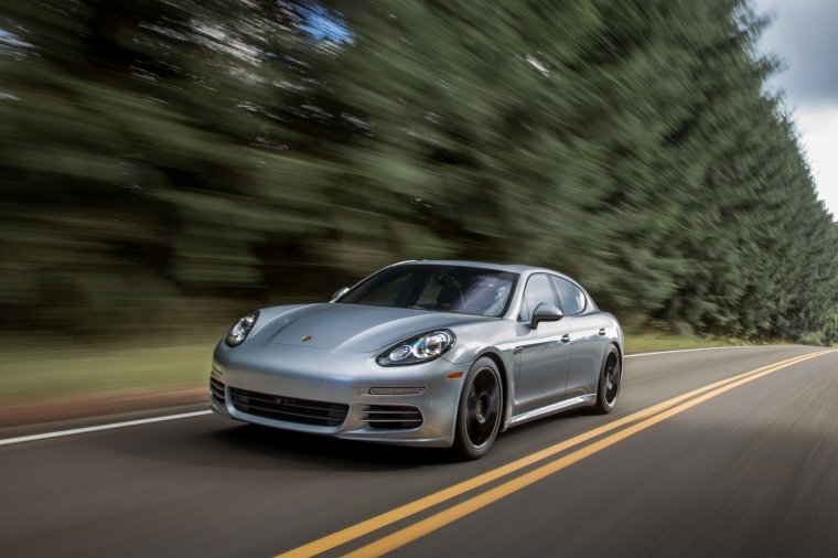 2014 Porsche Panamera 4S Picture
