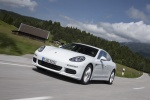 Picture of 2014 Porsche Panamera S e-Hybrid in White