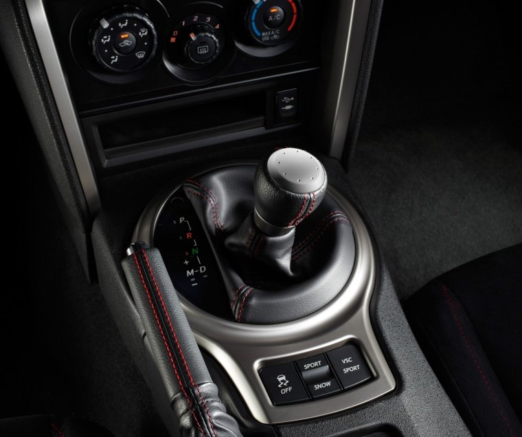 2013 Scion FR-S Coupe Gear Lever Picture