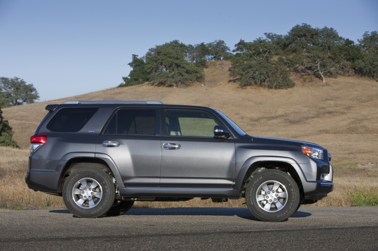 2011 Toyota 4Runner SR5 Picture