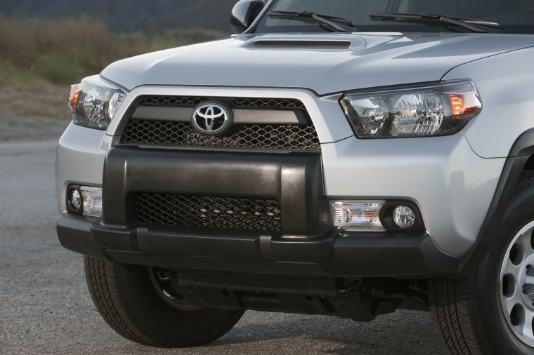 2011 Toyota 4Runner Trail Headlights Picture