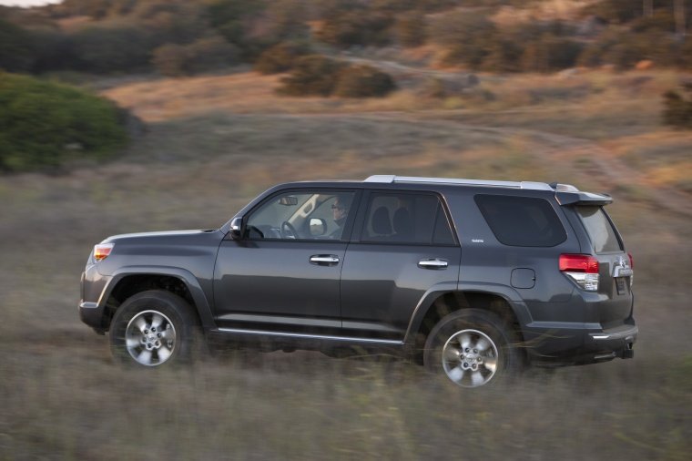 2012 Toyota 4Runner SR5 Picture