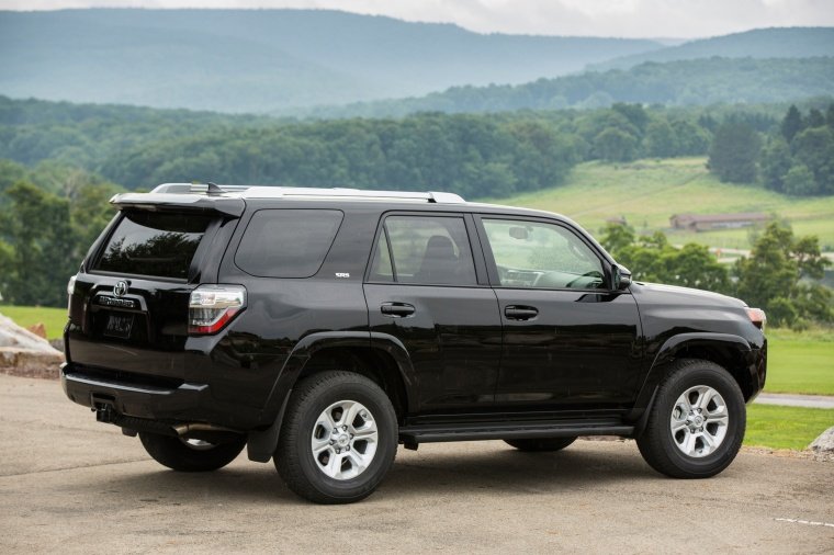 2016 Toyota 4Runner SR5 Picture