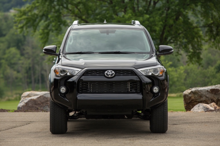 2016 Toyota 4Runner SR5 Picture