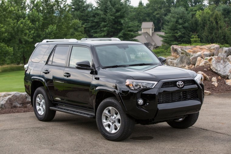 2017 Toyota 4Runner SR5 Picture