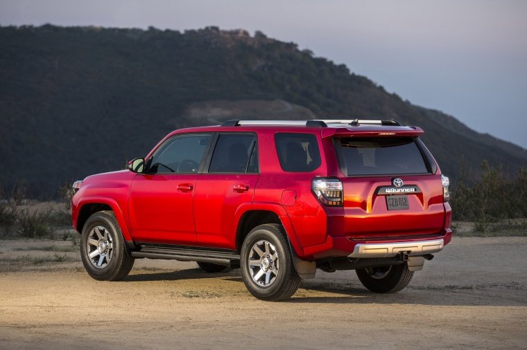 2018 Toyota 4Runner TRD Off Road Picture