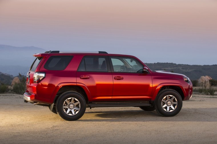 2018 Toyota 4Runner TRD Off Road Picture
