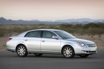 Picture of 2010 Toyota Avalon Limited in Classic Silver Metallic