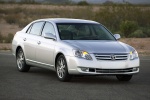 Picture of 2010 Toyota Avalon Limited in Classic Silver Metallic