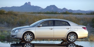 2010 Toyota Avalon Reviews / Specs / Pictures / Prices