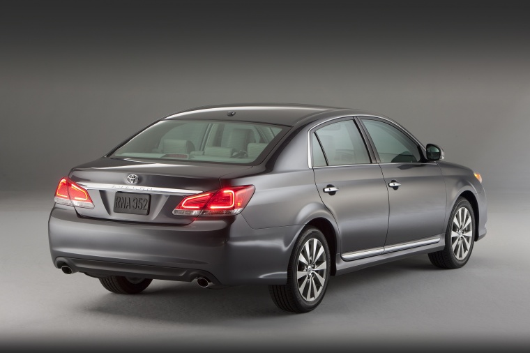 2011 Toyota Avalon Picture