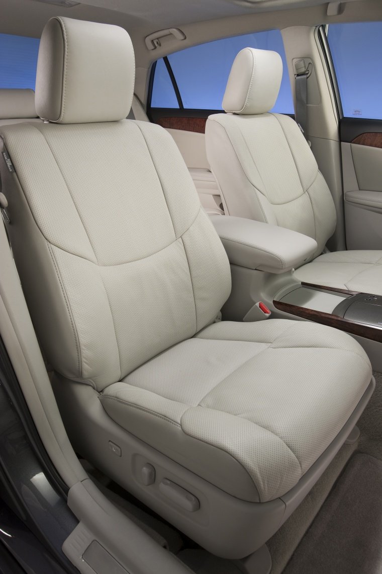 2011 Toyota Avalon Front Seats Picture