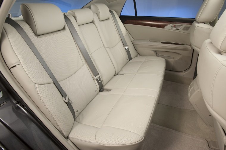 2011 Toyota Avalon Rear Seats Picture