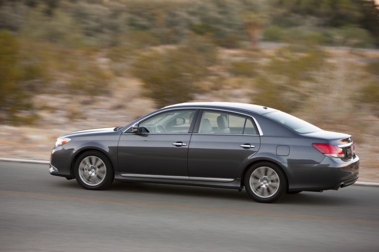 2012 Toyota Avalon Picture