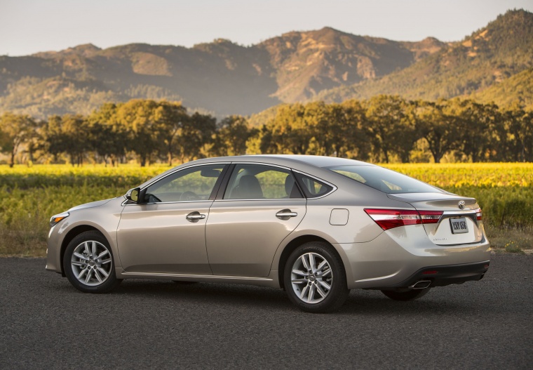 2013 Toyota Avalon XLE Picture