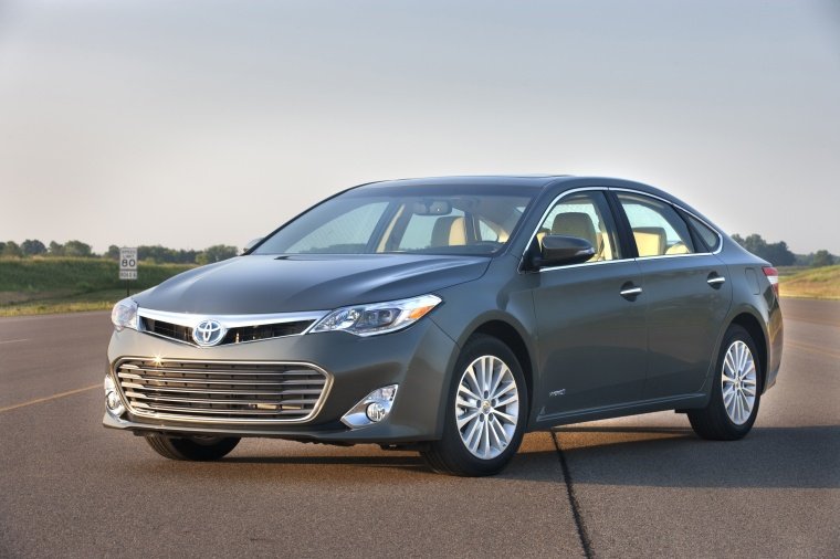 2014 Toyota Avalon Hybrid Picture