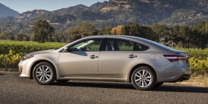 2014 Toyota Avalon Pictures