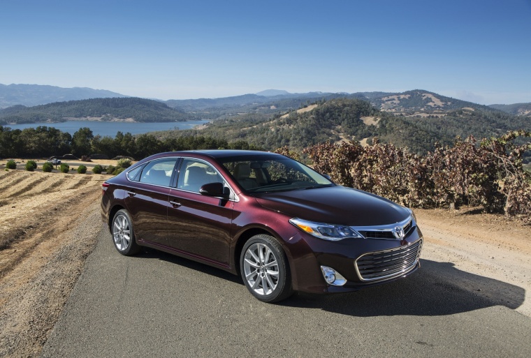 2015 Toyota Avalon XLE Picture