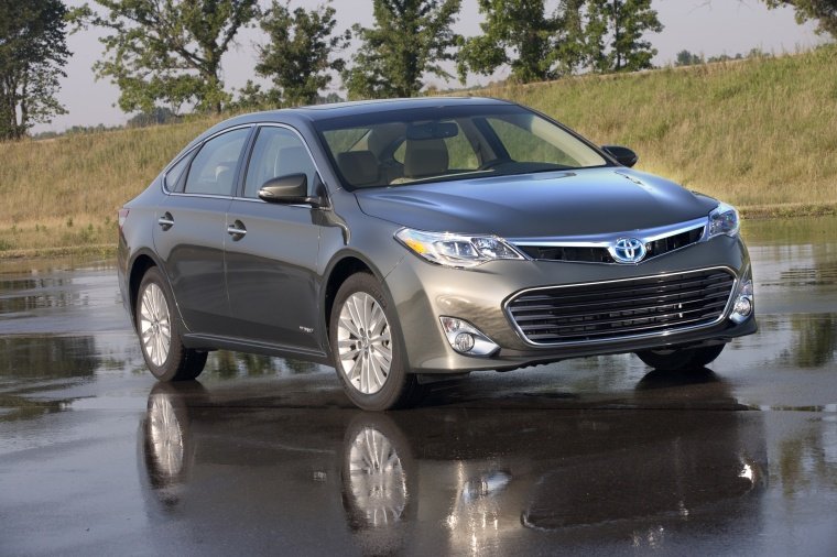 2015 Toyota Avalon Hybrid Picture