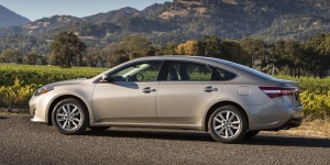 2015 Toyota Avalon Pictures