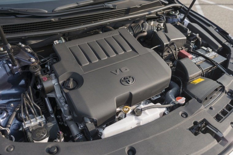 2016 Toyota Avalon Limited 3.5-liter V6 Engine Picture