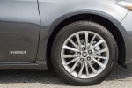 Picture of 2016 Toyota Avalon Hybrid Limited Rim