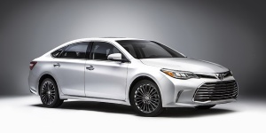2016 Toyota Avalon Pictures