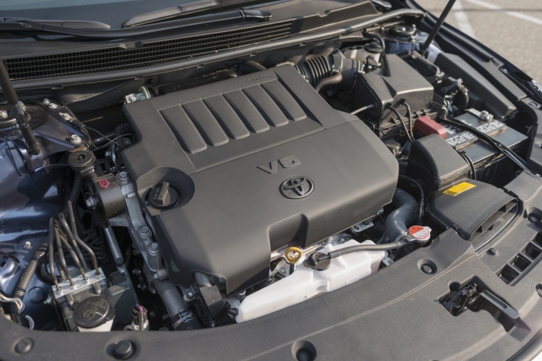 2017 Toyota Avalon Limited 3.5-liter V6 Engine Picture