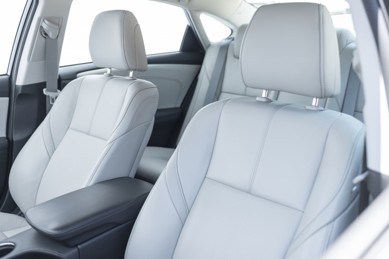 2018 Toyota Avalon Limited Front Seats Picture