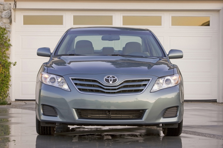 2010 Toyota Camry LE Picture